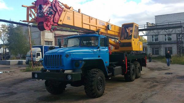 АвтоКран "Уран вездеход 6/6" АвтоКран "Уран вездеход 6/6"