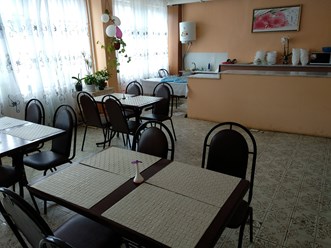 В Тучковском филиале небольшая, но очень уютная столовая