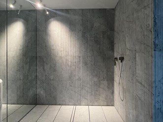 душевая отделка камнем