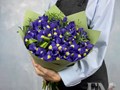 Букет из ирисов — подарок для мужичины
