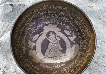 Виброакустический массаж тибетскими чашами