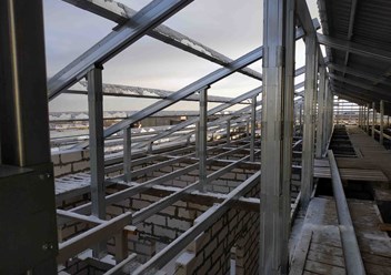 Монтаж кровли многоквартирного жилого дома
