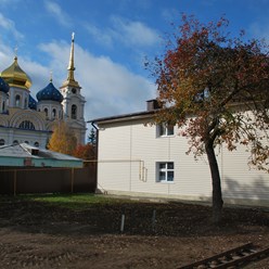 Вид на дом со двора