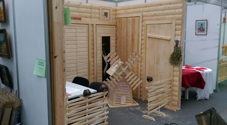 Выставка банных дверей и деревянных для дома и дачи ч2