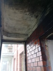 Нам не страшна любая грязь, даже после пожара: зачистка потолка и кирпича для дальнейшего ремонта!