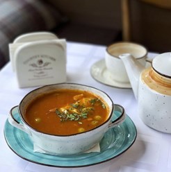Солянка- национальный русский суп. Мы готовим его в лучших традициях!
