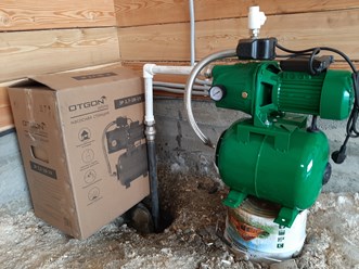 Растояния не пугают, выезжаем по области. 
 Скважины под ручной, погружной и поверхностный электронасос-насосную станцию. Колодцы, траншеи, бестраншейные коммуникации-проколы. Монтаж насосов. т.720277