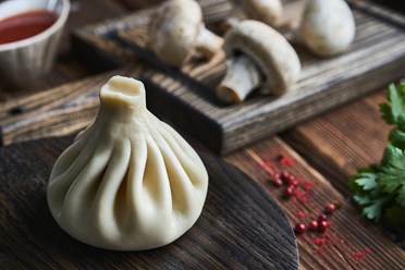 Хинкали с грибами - Отборные шампиньоны | https://gotovitmama.ru/hinkali/hinkali-s-gribami.html