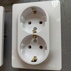 Розетка 2м с заземлением 16А белая Glossa ШнайдерЭлектрик