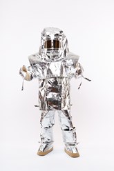 Теплоотражающий костюм ТОК-200.

Ссылка: https://01161.ru/index.php/o-nas/magazin/odezhda-pozharnykh/teplootrazhayushchij-kostyum-tok-200