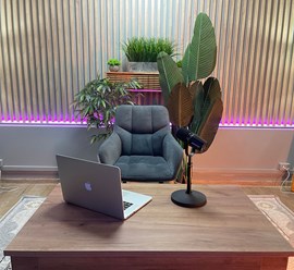 🎤Студия записи подкастов - "Подкаст.Москва" центр Москва
💬Забронировать студию: +7(926)099-99-27 (Telegram, WhatsApp)
📝Сайт: https://подкаст.москва