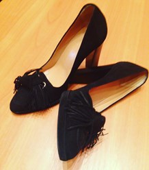 Туфли замшевые от Hermes 
https://www.instagram.com/komissionkavolokolamka/