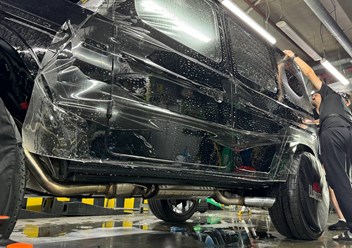 Оклейка авто антигравийной плёнкой в детейлинг центре Koch24