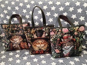 Стильная сумка handmade из тканей с принтами в викторианском стиле — практичный аксессуар для повседневности. Шейте своими руками для индивидуальности. Идеи handmade и материалы на сайте