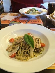 Фото компании  IL Патио, сеть семейных итальянских ресторанов 7