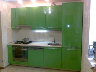 54000р. Размер 2,6м. Холодильник встроен в гарнитур. Фасады МДФ, покрытые эмалью и акриловым лаком.