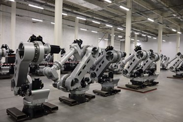 Промышленные роботы RusRobot для перемещения грузов