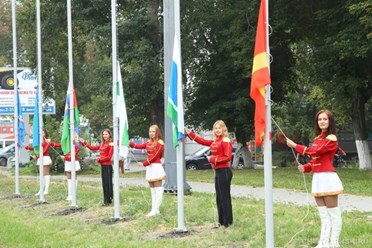 флаги и флагштоки для памятной стелы Урал-Сибирь