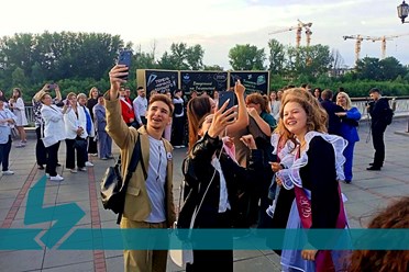 ОБЩЕГОРОДСКОЙ ВЫПУСКНОЙ в Тюмени на живописном берегу реки Тура. Подробнее https://vk.com/brendmedia_72?w=wall-228156506_683