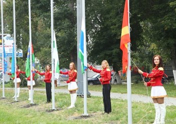 флаги и флагштоки для памятной стелы Урал-Сибирь