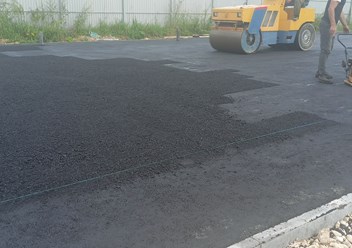 Наша компания выполняет асфальтирование в Домодедово и 8 микрорайонов, а так же сельские административные округи : Авиационный, Барыбино, Белые Столбы, Востряково, Западный, Северный, Центральный и ..