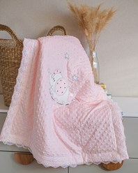 Пледы, одеяла, конверты для новорожденных