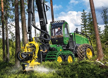 Харвестер John Deere 1270G-6WD.