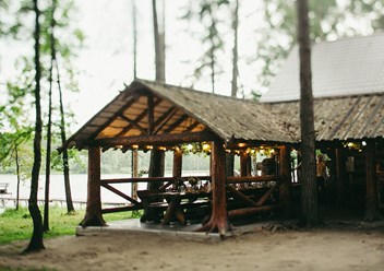 деревянная веранда для свадьбы