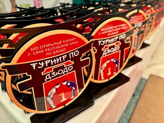 Кубки из металла до 30см высотой. Цена за 1шт от 2100руб.