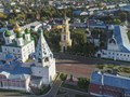 Вид на Соборную площадь и Ново-Голутвин монастырь.