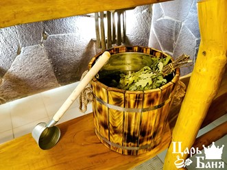 Русский зал в комплексе Царь Баня
Для Вас:
- Жаркая парная из липы
- Большой бассейн с гидромассажем
- Зона отдыха
- Душевая