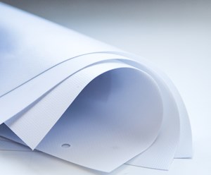 Бэклит SkyFlex. Транслюцентная ПВХ-ткань с прозрачностью 25%—37% и плотностью 510 г/м². Особенности: повышенные характеристики светопропускания, равномерная прозрачность, идеально гладкая поверхность.