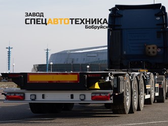Контейнеровоз SAT700 перевозит стандартные контейнеры размерностью 1x20 Ft, 2x20 Ft, 1x40 Ft, 1x40 Ft HC.
