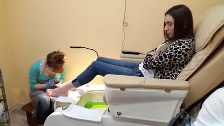 Обучение на курсах: маникюра, педикюра и наращивания ногтей в учебном центре Asta-La-vista.