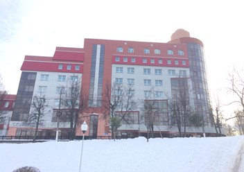 Наш офис расположен в этом красивом здании в самом центре Кирова