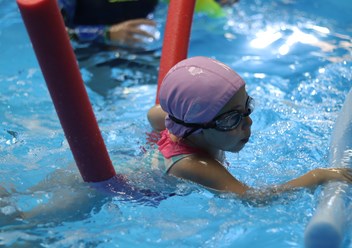 Фото компании ООО Бассейн "ШАРКИ" 1