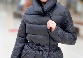 Куртка весенняя женская с поясом, приталенная