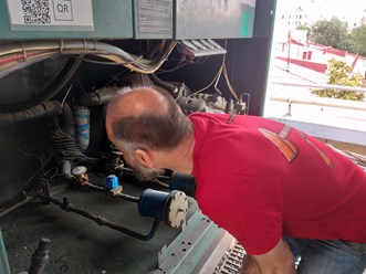 Устранение утечки https://chiller-servis.ru/ustranenie-utechek-v-chillerah 2500 руб за услугу. Устранение утечки в чиллере в Москве и Московской области.