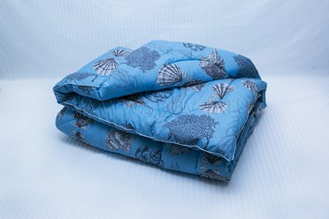 Недорогое одеяло с шерстью в полисатине