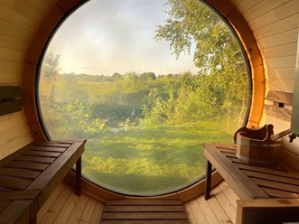 баня с окном
