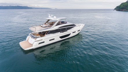 Моторная яхта Princess Y85