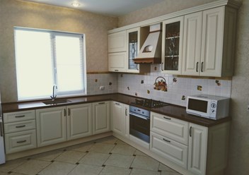 Кухня в классическом стиле с фасадами мдф,покрытые матовой эмалью.