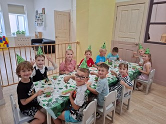 Фото компании  Детский центр Клевер 32