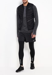 Состав Полиэстер - 100%
Материал подкладки Полиэстер - 100%
Утеплитель Натуральный пух - 90%, Натуральное перо - 10%
Длина 68 см
Размер модели на фото 48/50
Рост модели на фото 187
Параметры модели 98