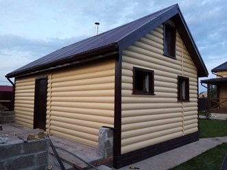 Виниловый сайдинг БЛОКХАУС  крайне натуралистично передает особенности радиального среза древесины. 
Посмотреть образцы 89501854545