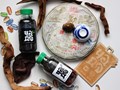 Беззаботный вечер с этим чаем вам обеспечен!

Неповторимый и ни с чем не сравнимый сухофруктовый вкус, с нотами пряности, подарит ощущение лёгкости, безмятежности и затишья внутри.