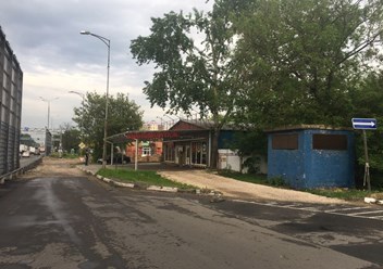 вид на съезде от ТЦ Галион