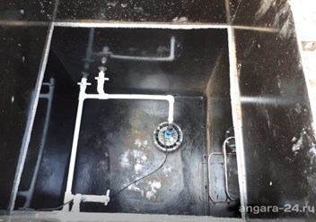 Монтаж и обустройство скважины с квадратным металлическим кессоном