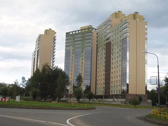 Жилой комплекс со встроенными помещениями и поземным паркингом в кв.15 города Сосновый Бор.