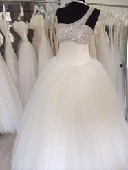 Свадебные платья